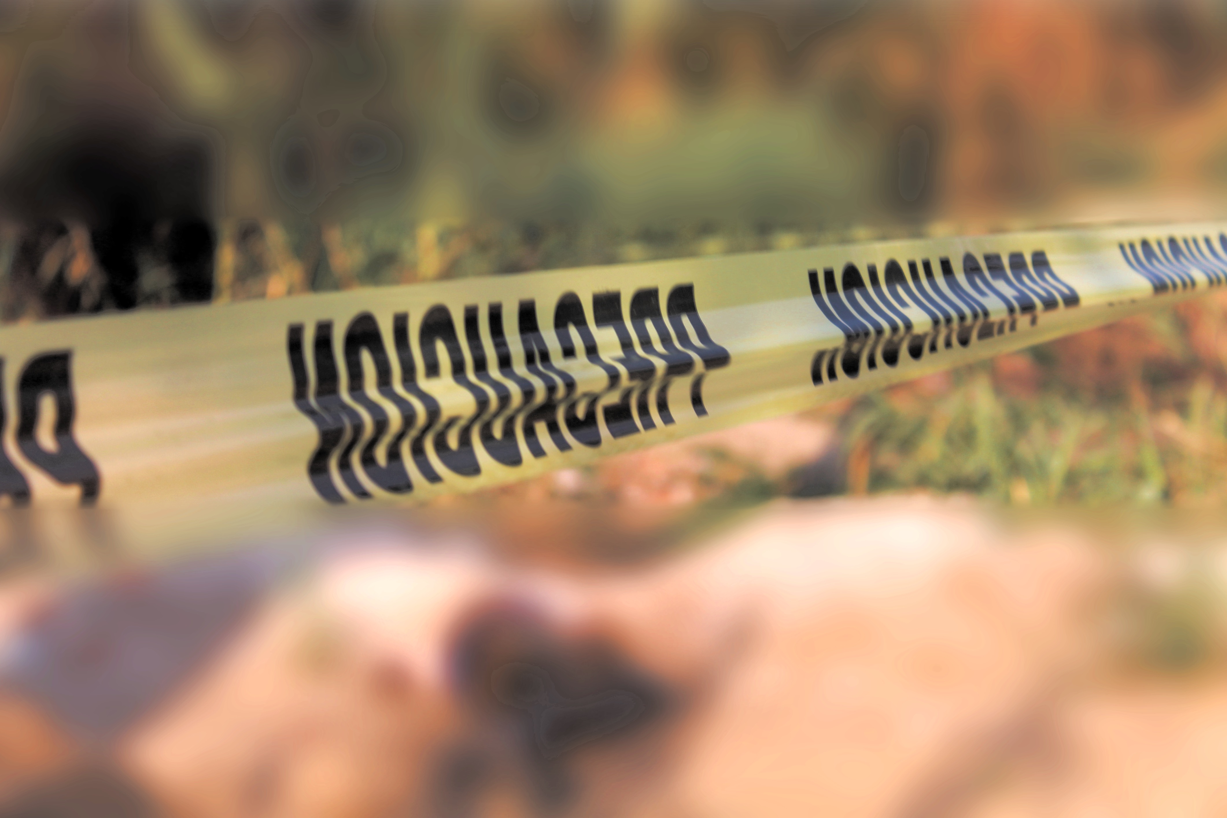 Atacan a balazos a hombre frente a su esposa en el Istmo