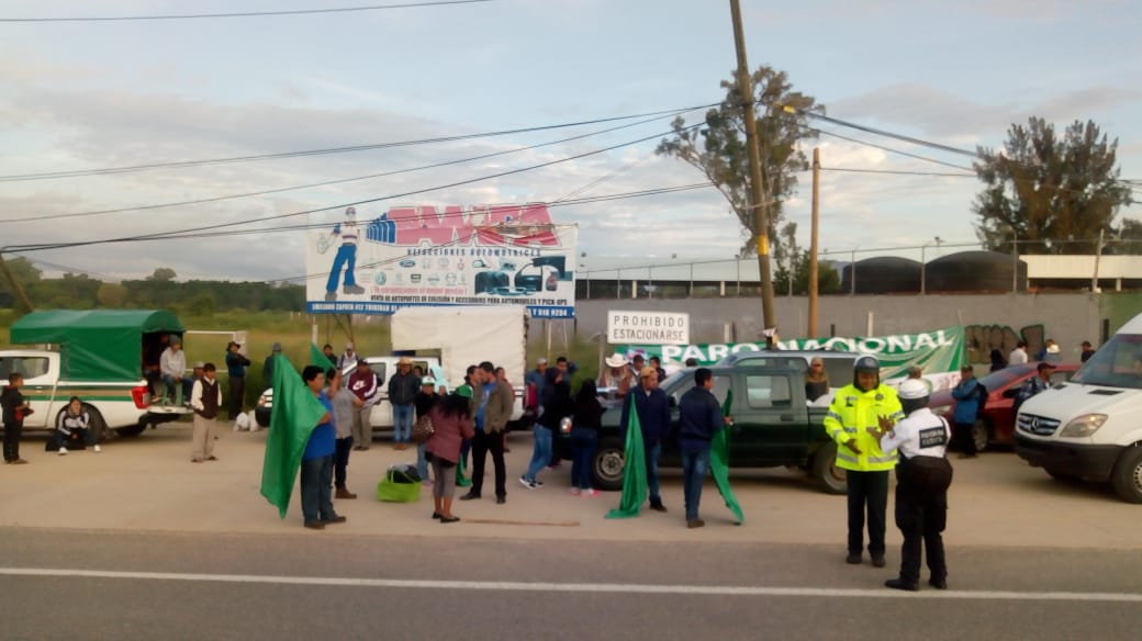 Frente Amplio del Campo bloquea accesos a la ciudad el acceso en paro nacional