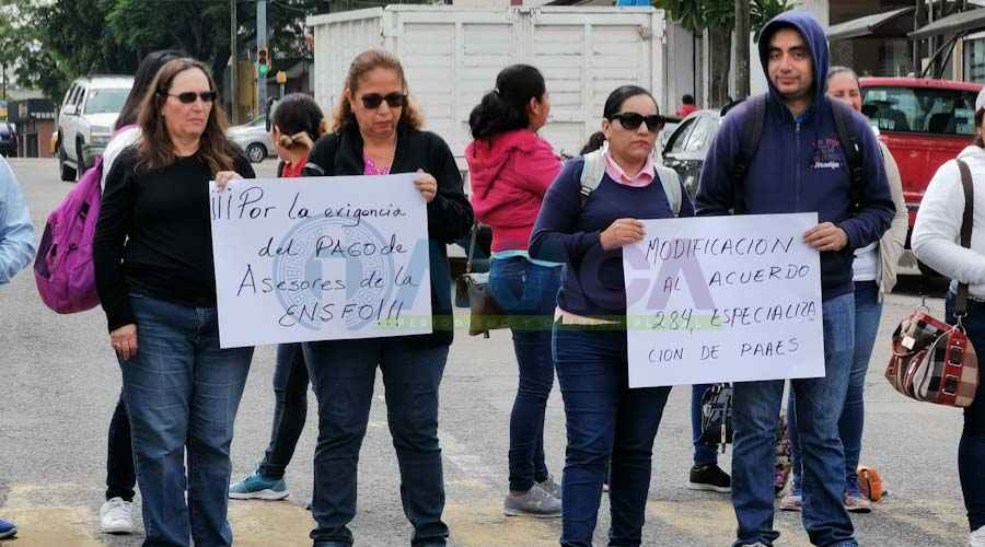 ENSFO desquicia la ciudad con bloqueo en  Héroes de Chapultepec
