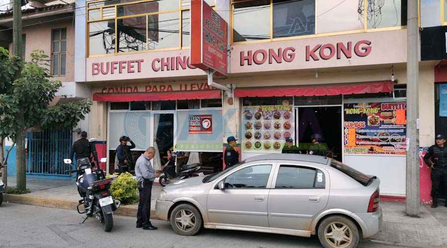 Imparable la inseguridad; asaltan a personas al interior de buffet en 5 señores, Oaxaca