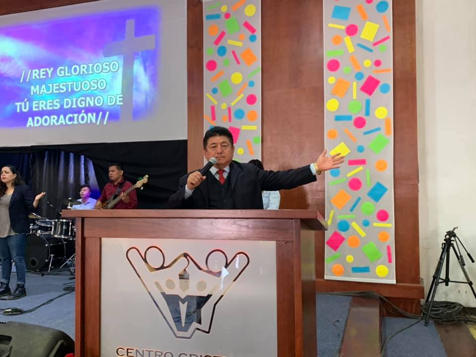 Pastor le quita casa a mujer porque “Dios se lo reveló”