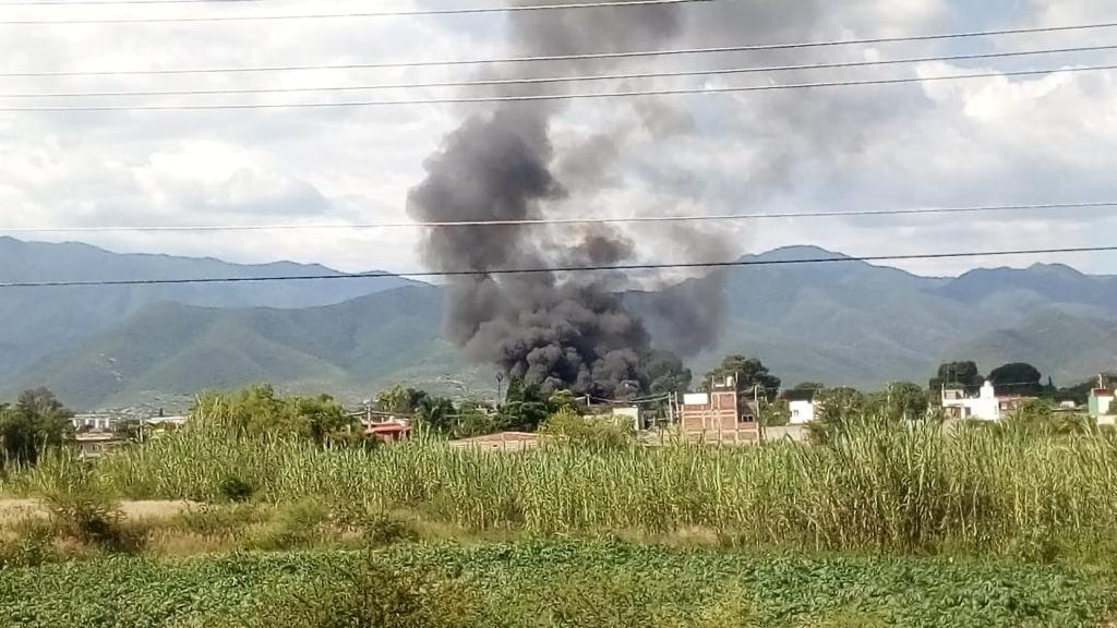 Fuego consume taller Textil en Santa María el Tule, Oaxaca