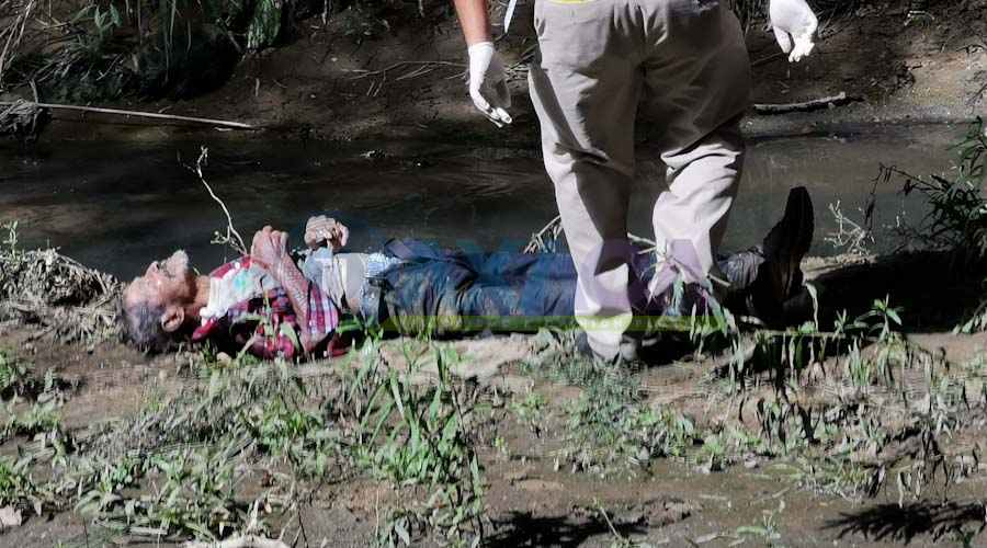 Encuentran un cuerpo flotando en el Río Atoyac