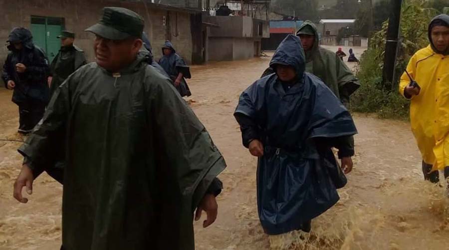 Rescatan cuerpo en el Río San Pedro en el municipio de San Pedro Mixtepec, Miahuatlan, Oaxaca