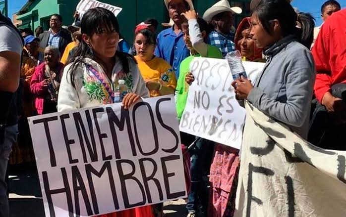 AMLO se compromete con los tarahumaras a fortalecer el desarrollo de la región