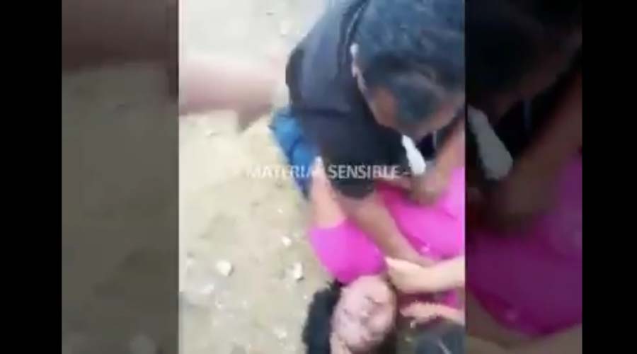 Video: Ejidatarios golpean salvajemente a mujer en San Antonio de la Cal, Oaxaca