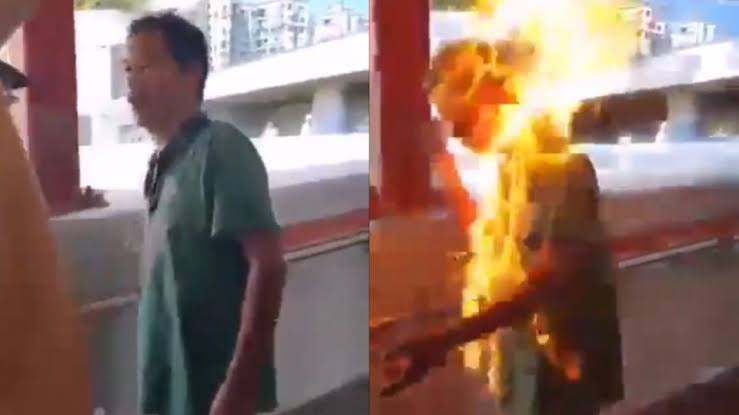 Video: Incendian a hombre por discutir con manifestantes