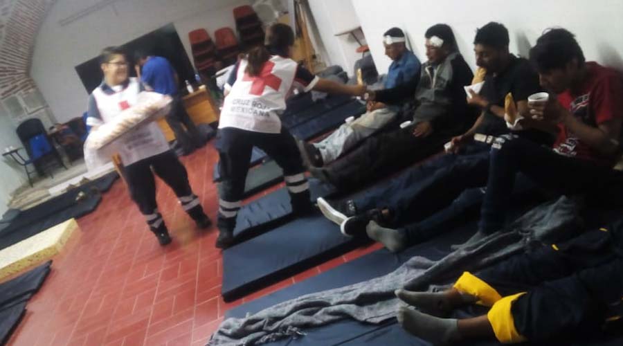 Habilita Cruz Roja albergue para personas accidentadas en Huitzo, Oaxaca
