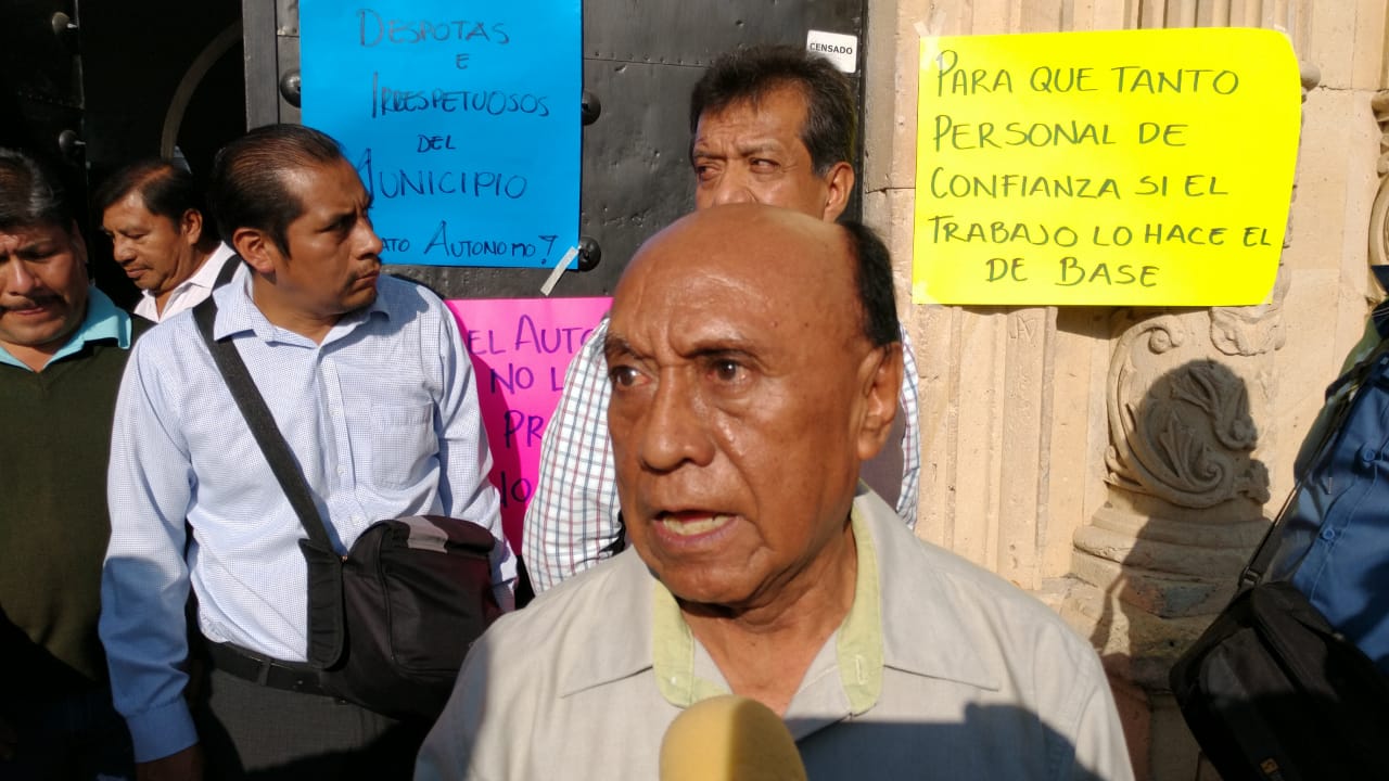 Falta de material y contrato de personal origina paro de labores en municipio de Oaxaca