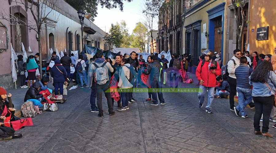 Arranca el año con bloqueo en la capital, Oaxaca