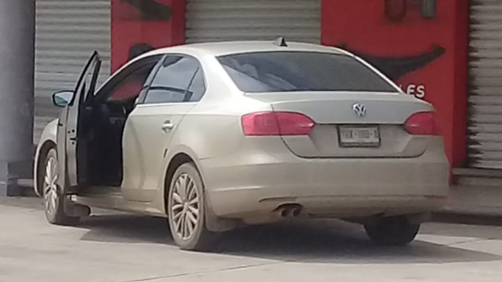 Vehículo abandonado, presuntamente de persona secuestrada en Tuxtepec, Oaxaca