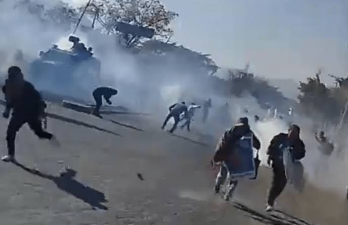 Enfrentamiento entre normalistas y policías de Chiapas deja 26 heridos