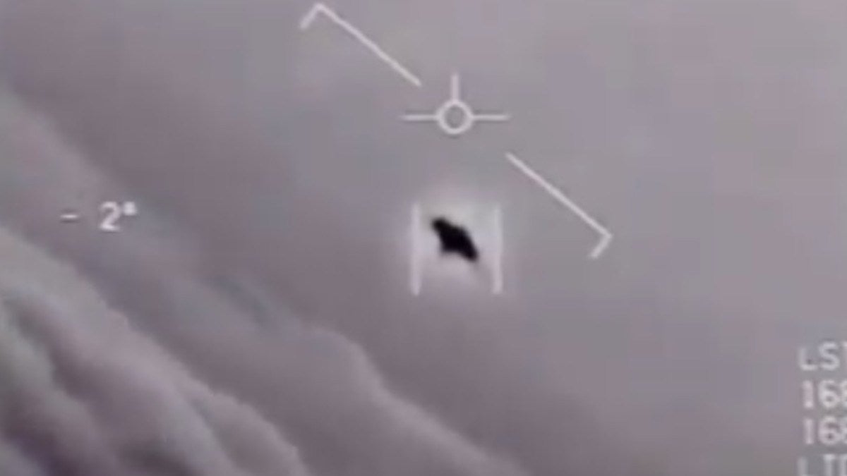 El Pentágono publica impactantes videos de ovnis.