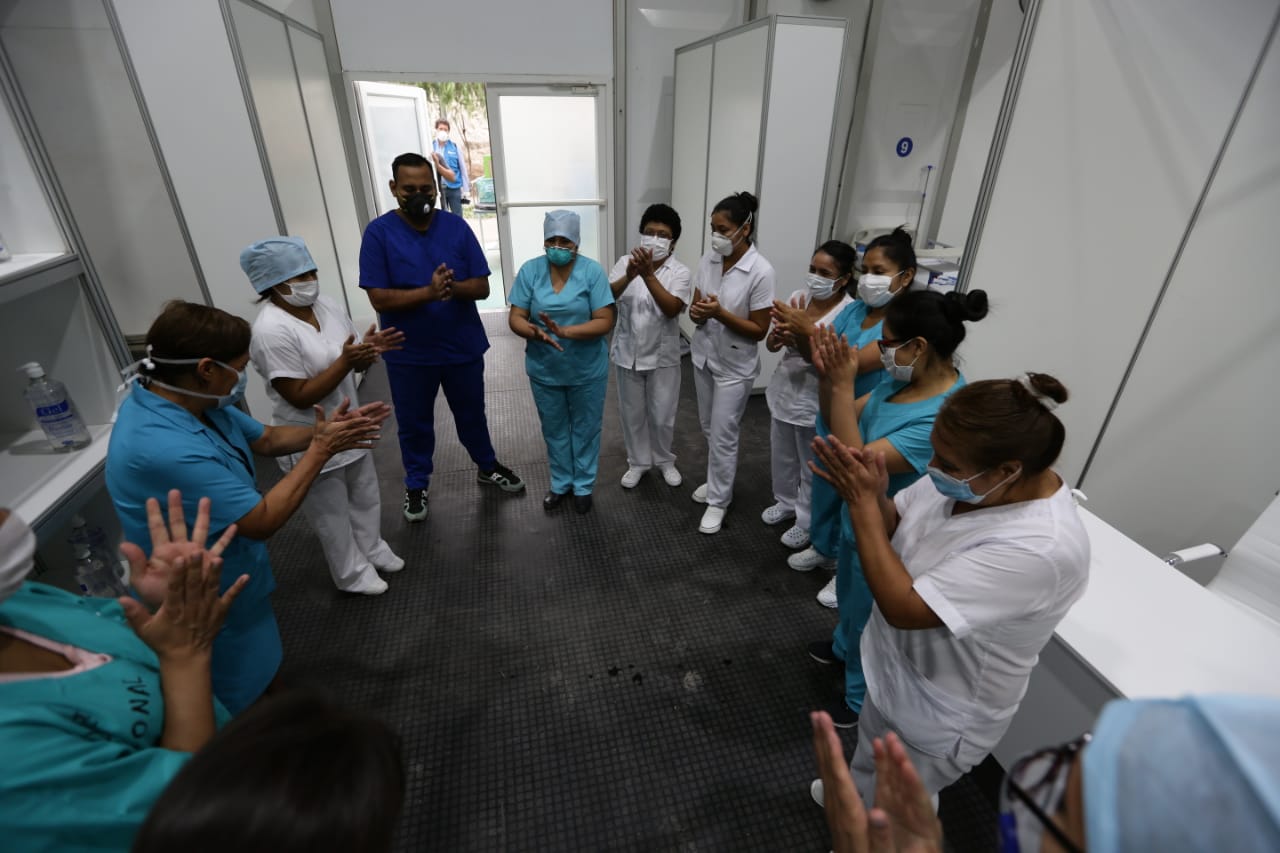 Gobierno dará seguro de vida a personal de salud que atienda el COVID-19.