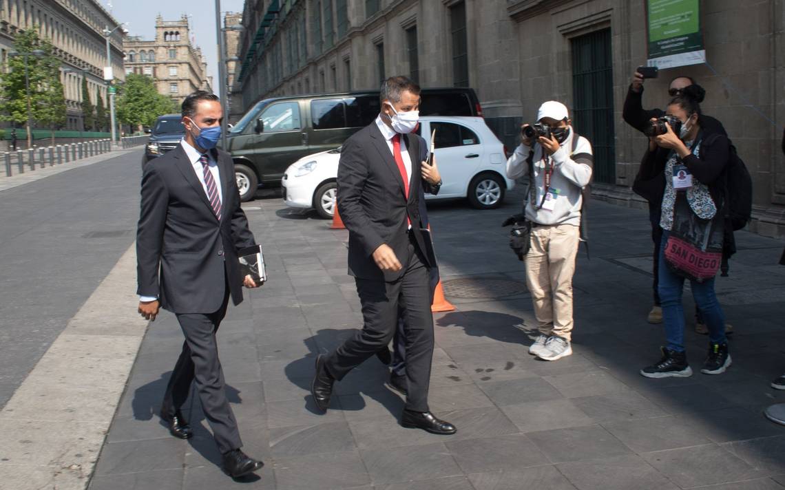 Alejandro Murat inicia aislamiento por posible contagio de Covid-19