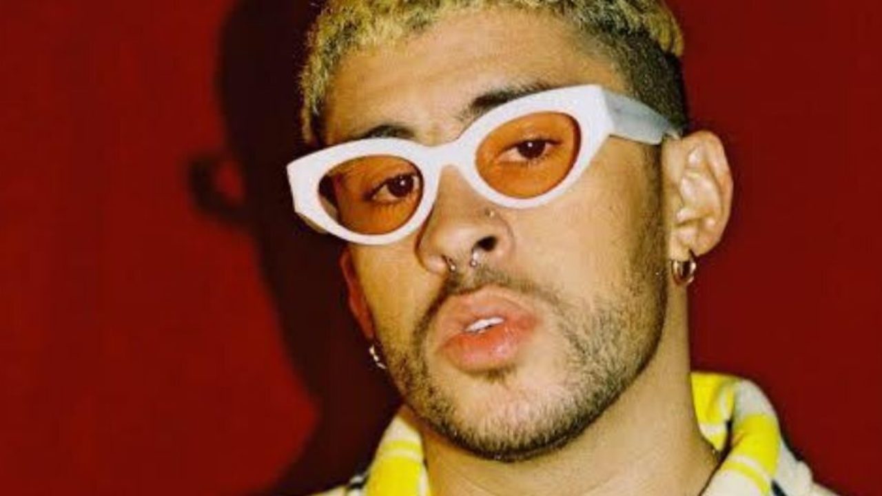 El famoso cantante Bad Bunny lanza a la venta su nuevo álbum “Las que no iban a salir”.