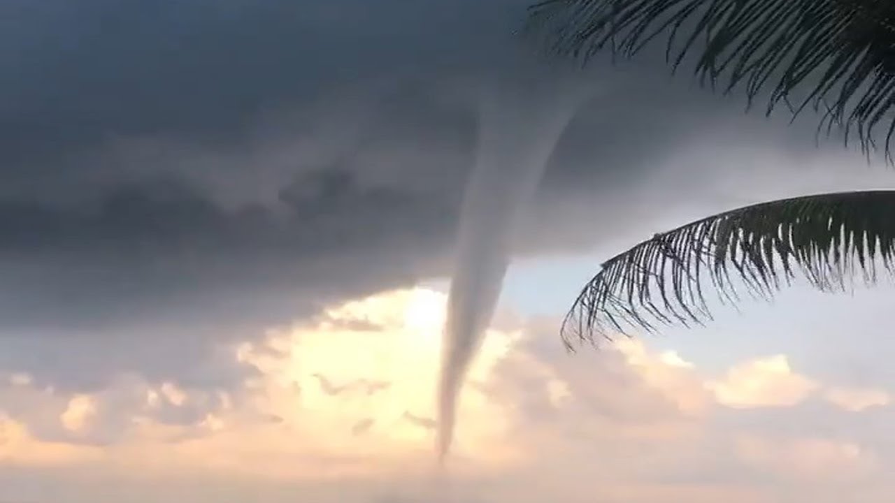 Fenómeno natural sorprende a habitantes de Cancún