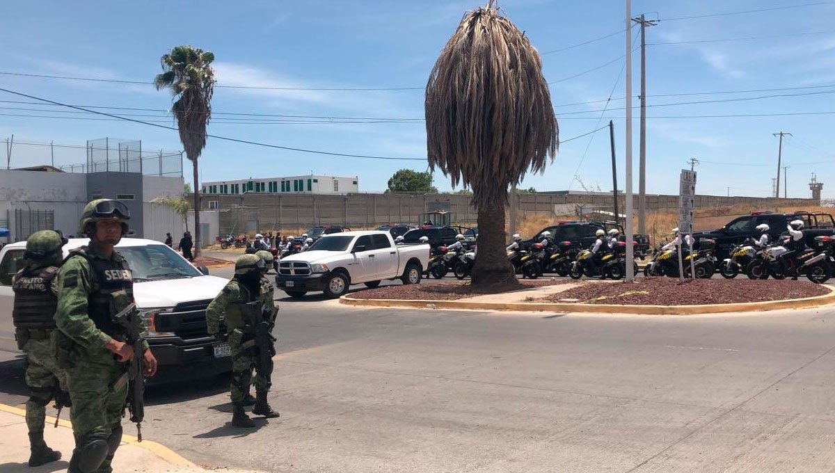 En el penal de Puente Grande se desata fuerte riña la cual dejo siete muertos.