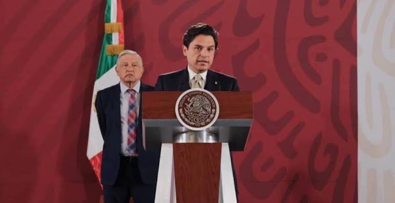 Zoé Roblado director general del IMSS da positivo a COVID-19