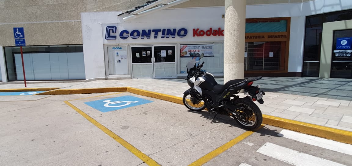 Durante madrugada se registra robo en tienda Contino de Plaza del Valle, Oaxaca