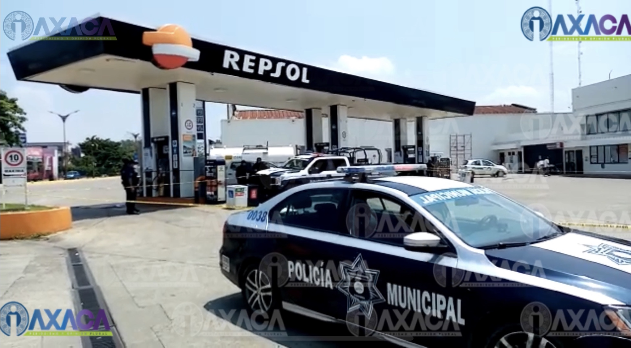Balacera en gasolinera de Tuxtepec; hay un herido y vehículos dañados