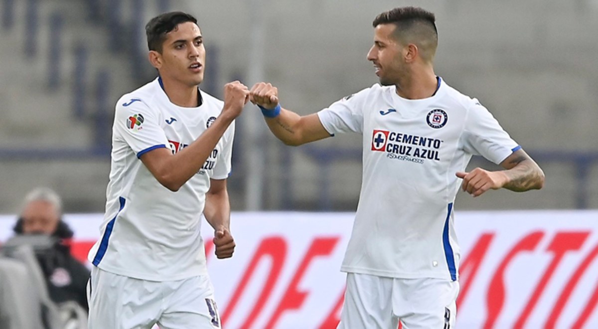 Cruz Azul golea al Pumas.