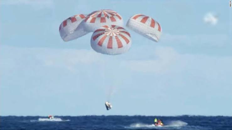 Cápsula SpaceX regresa a la tierra; aterrizó en el Golfo de México