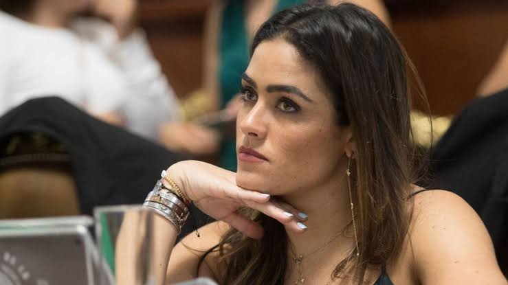 Comparten fotos intimas de diputada sin su consentimiento