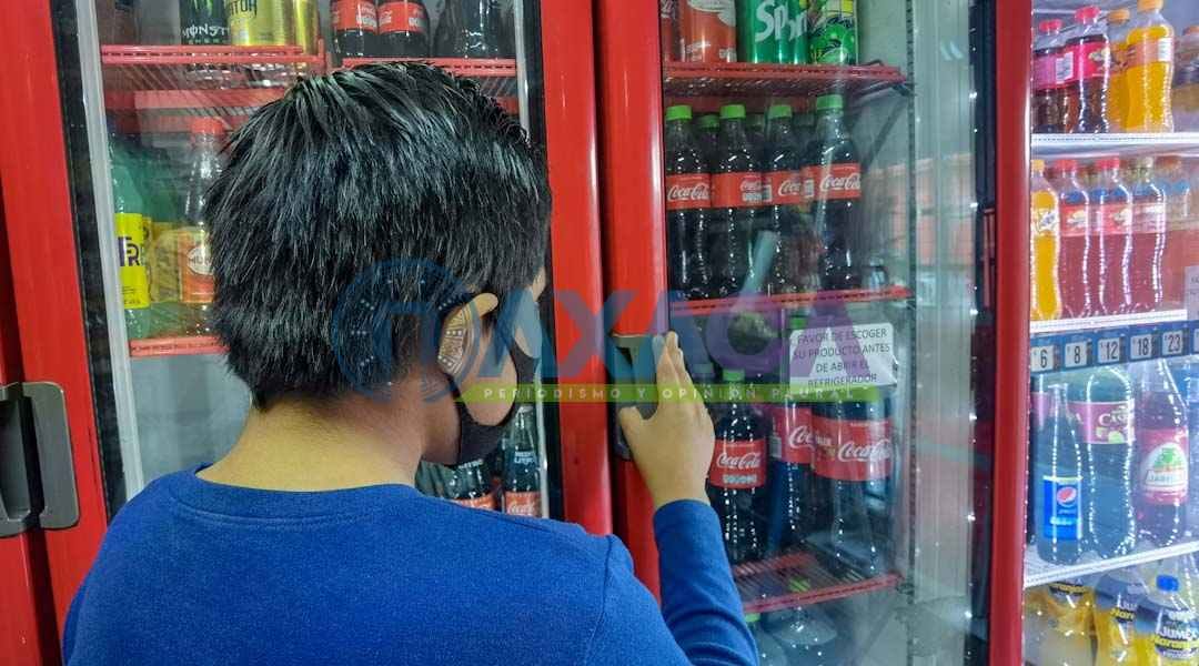 En Oaxaca queda prohibido la venta de refrescos y comida chatarra a niños
