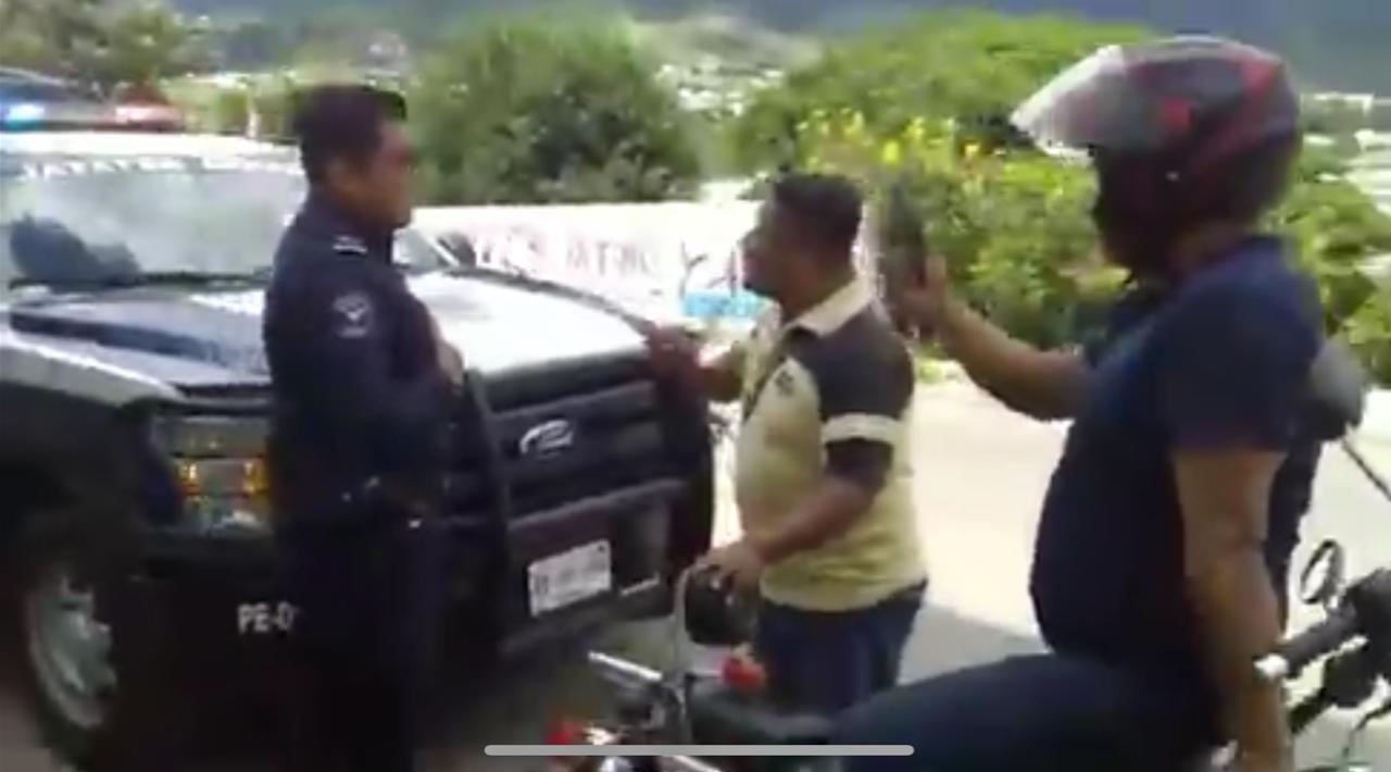 Mototaxistas de Volcanes agreden a Policías Estatales