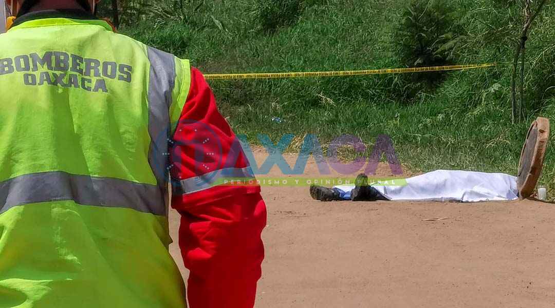 Pierden la vida dos personas en alcantarilla de Xoxocotlán, Oaxaca