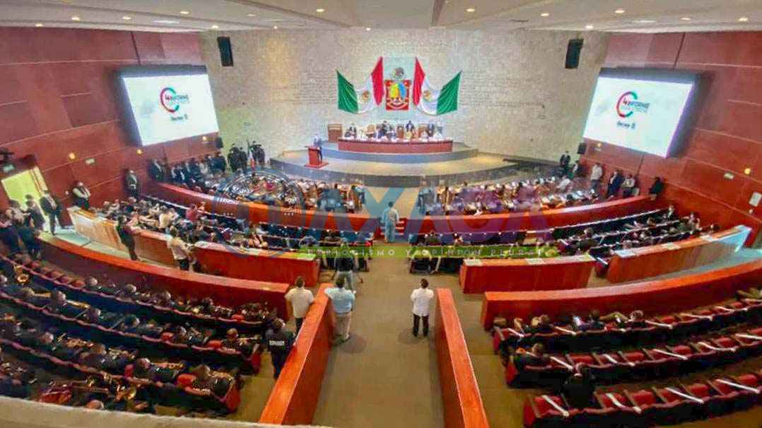 AMH entregó Cuarto Informe a la LXIV Legislatura del Congreso del Estado de Oaxaca