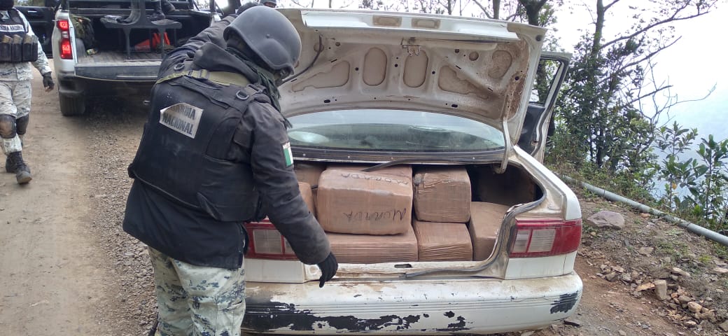 Guardia Nacional detiene a persona que viajaba con 163 kilos de aparente marihuana