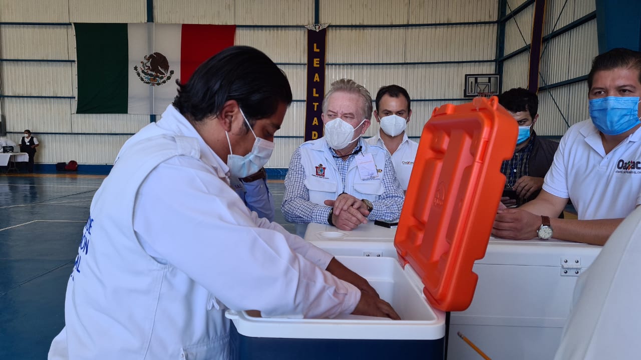 Inicia en Oaxaca el proceso de vacunación para adultos mayores de 60 años