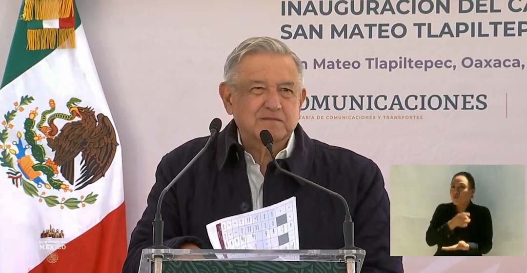 Anuncia López Obrador que lunes inicia vacunación a la población del país