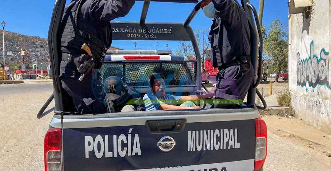 Se salvan de ser linchados en la Central de Abasto, Oaxaca