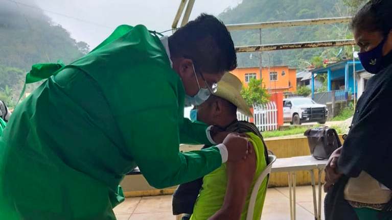 En la región Cañada inicia vacunación contra COVID-19 a personas de la tercera edad