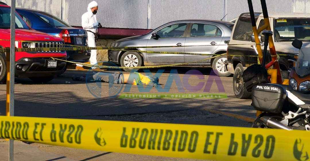 Ejecutan a el ‘Broco’ en estacionamiento del mercado de las Flores en Santa Lucía del Camino, Oaxaca