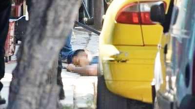 Ejecutan a joven afuera de la casa de su mamá