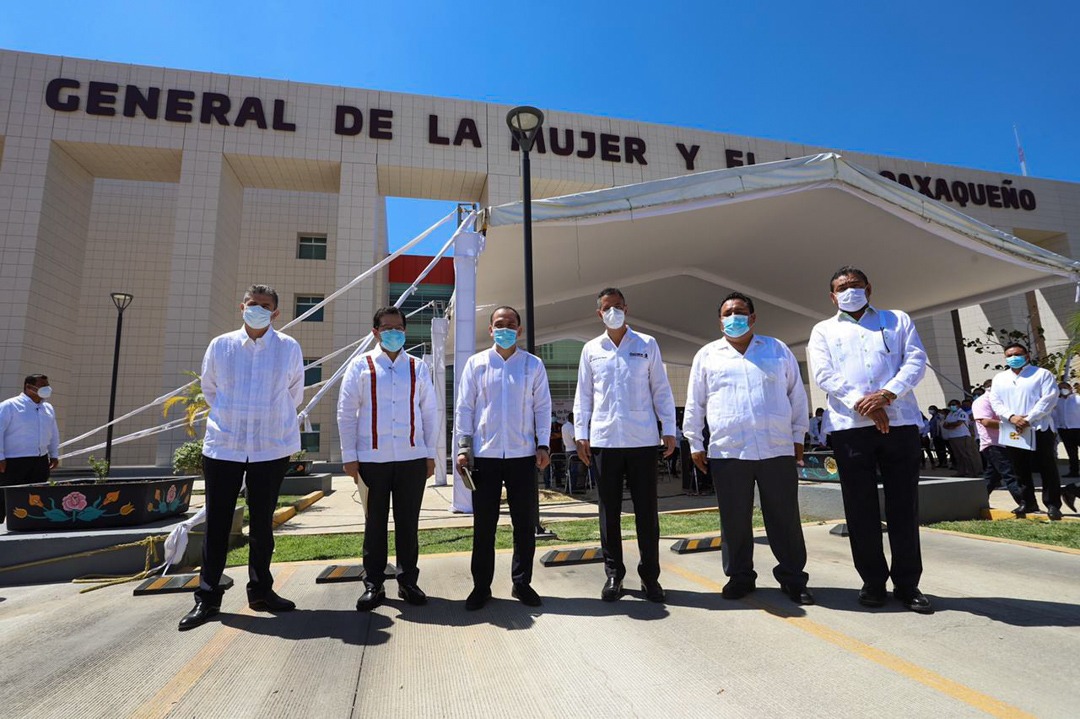 Visita de SHCP a Oaxaca para constatar entrega del Hospital de la Mujer y Niño al  ISSSTE