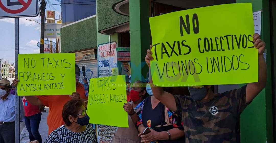 Vecinos de la colonia Libertad exigen a Murat retire ambulantaje y taxis de periférico