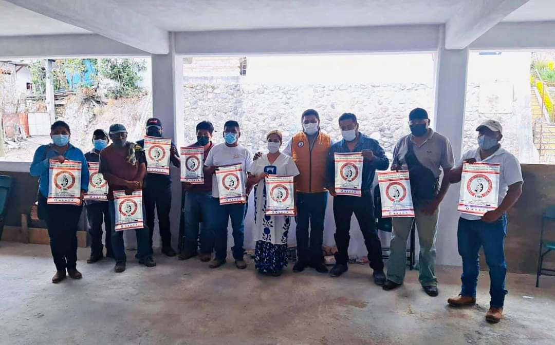Da Lupita Díaz bienvenida a la CLTM a transportistas de la Sierra Norte