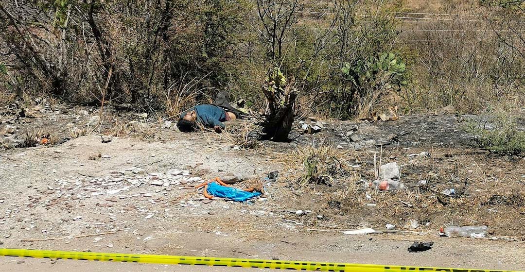 Identifican a masculino localizado sin vida en carretera a Huitzo, Oaxaca