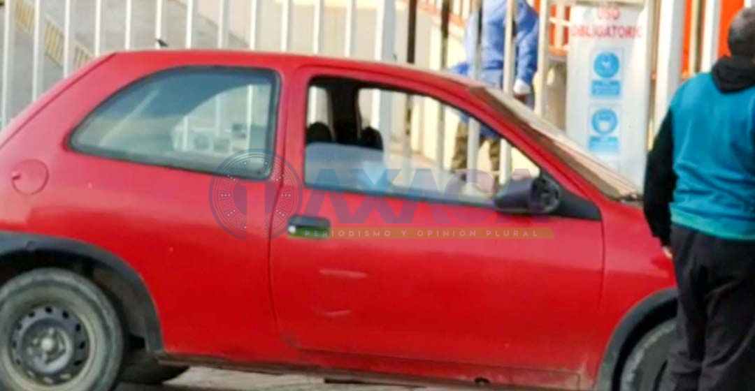 Mujer embarazada pierde la vida afuera del Hospital Civil, Oaxaca; familiares se la llevan en vehículo particular