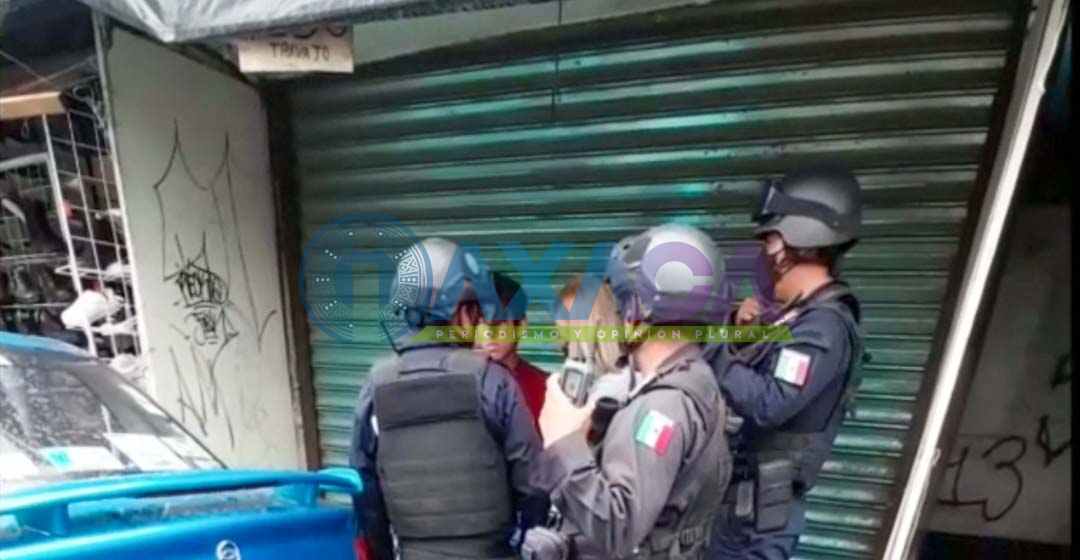 Joven lesionado con navaja en la Central es trasladado en auto particular a hospital por falta de ambulancias