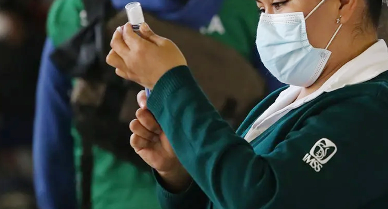 La vacunación a los maestros ¿educación o política?