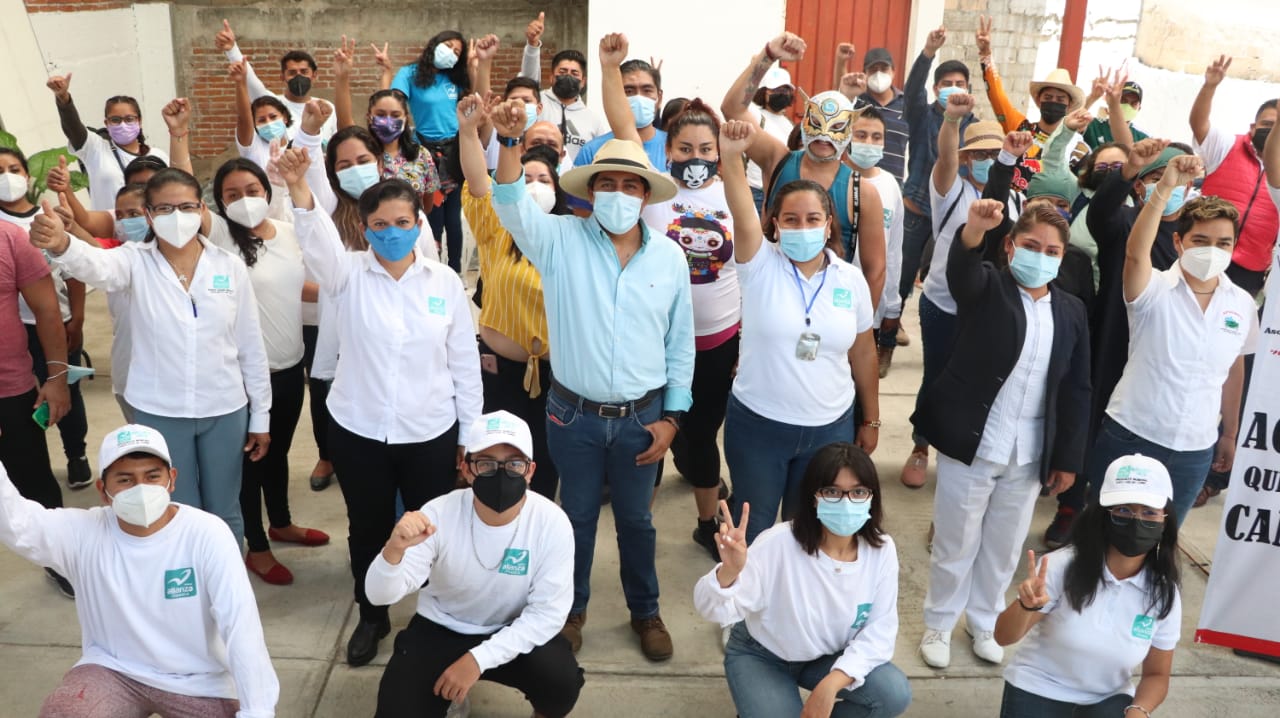 Un Santa Lucía del Camino incluyente con servicios útiles: Nallely Ortiz en 10 días de campaña