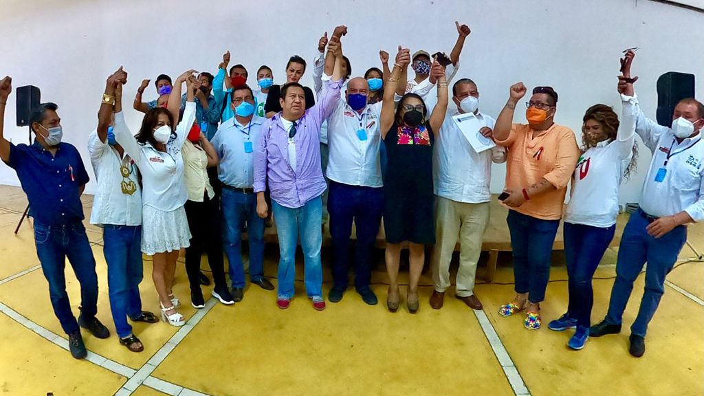 Refrenda Javier Villacaña acciones a favor de la comunidad LGBTTTIQ