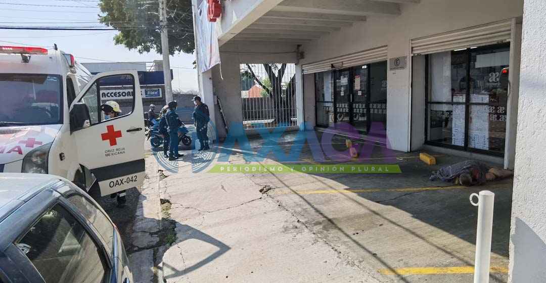 Pierde la vida indigente en la Colonia Reforma; paramédico presume víctima de covid-19