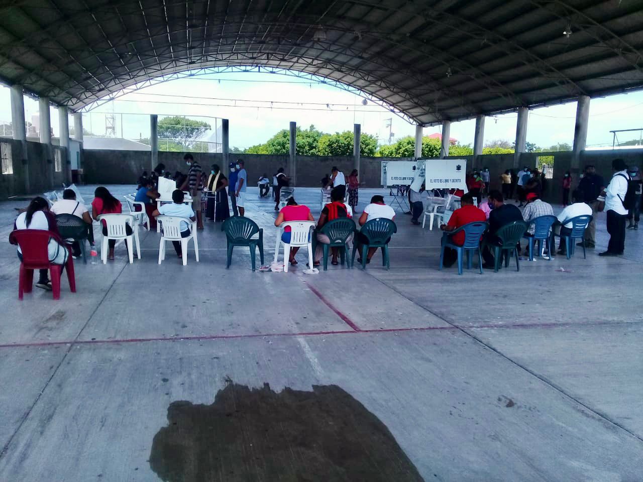 Tras 11 años, vuelven a ejercer su voto habitantes de San Dionisio del Mar